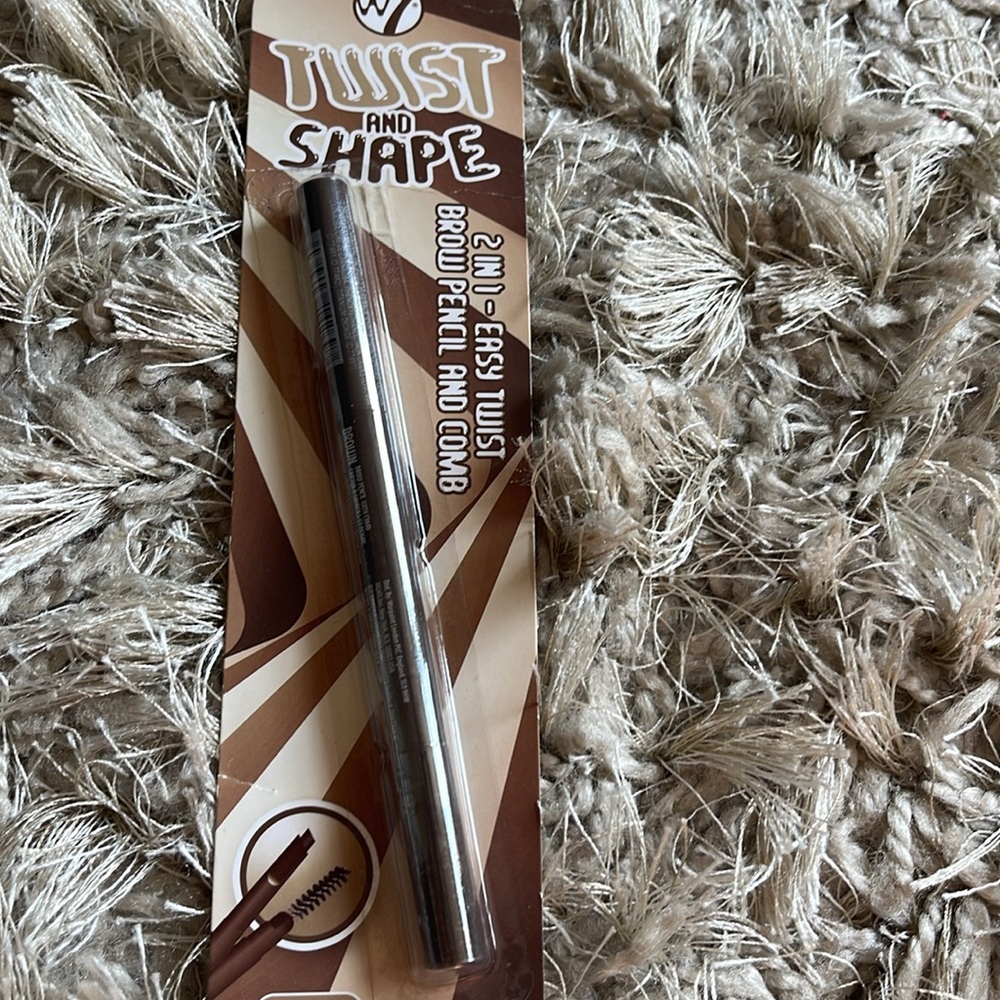 Makeup Bundle - Picture 7 of 7